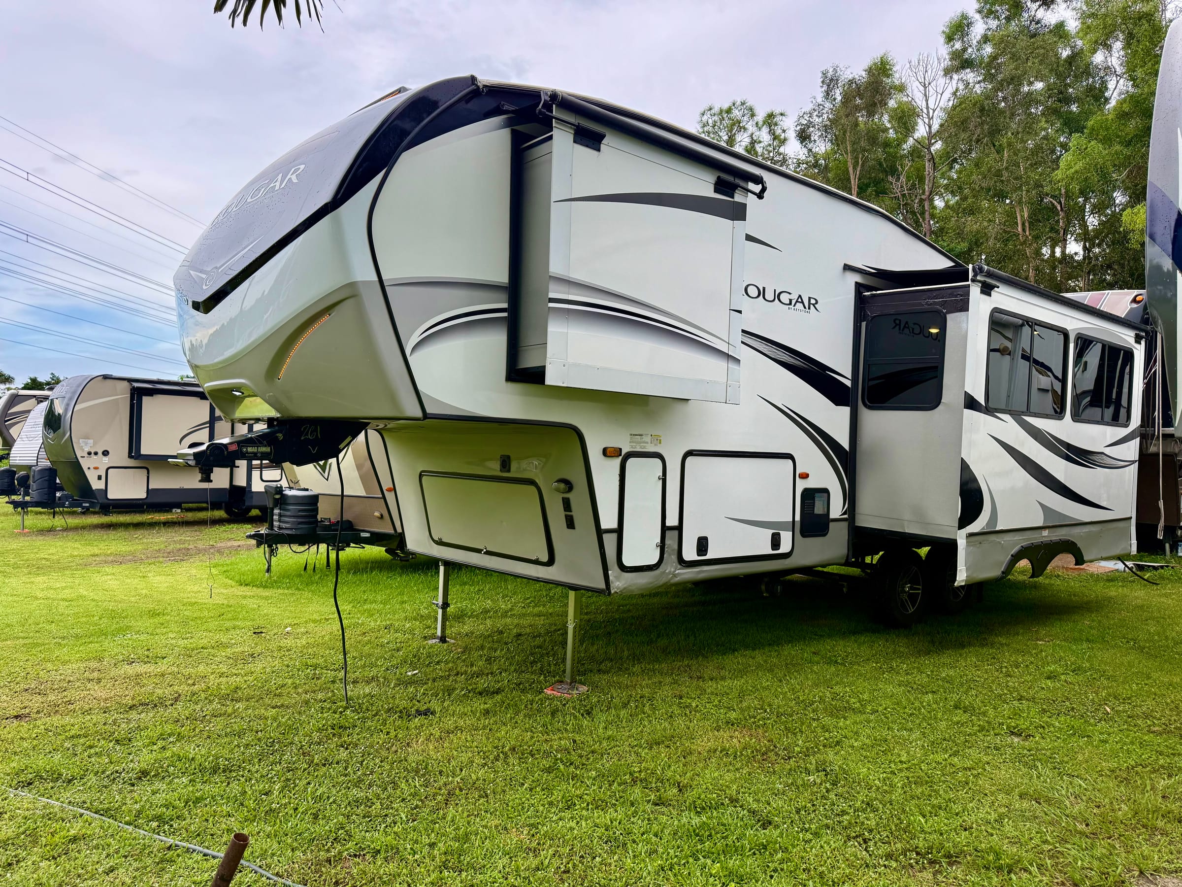 2021 Keystone Cougar 25RES — 2