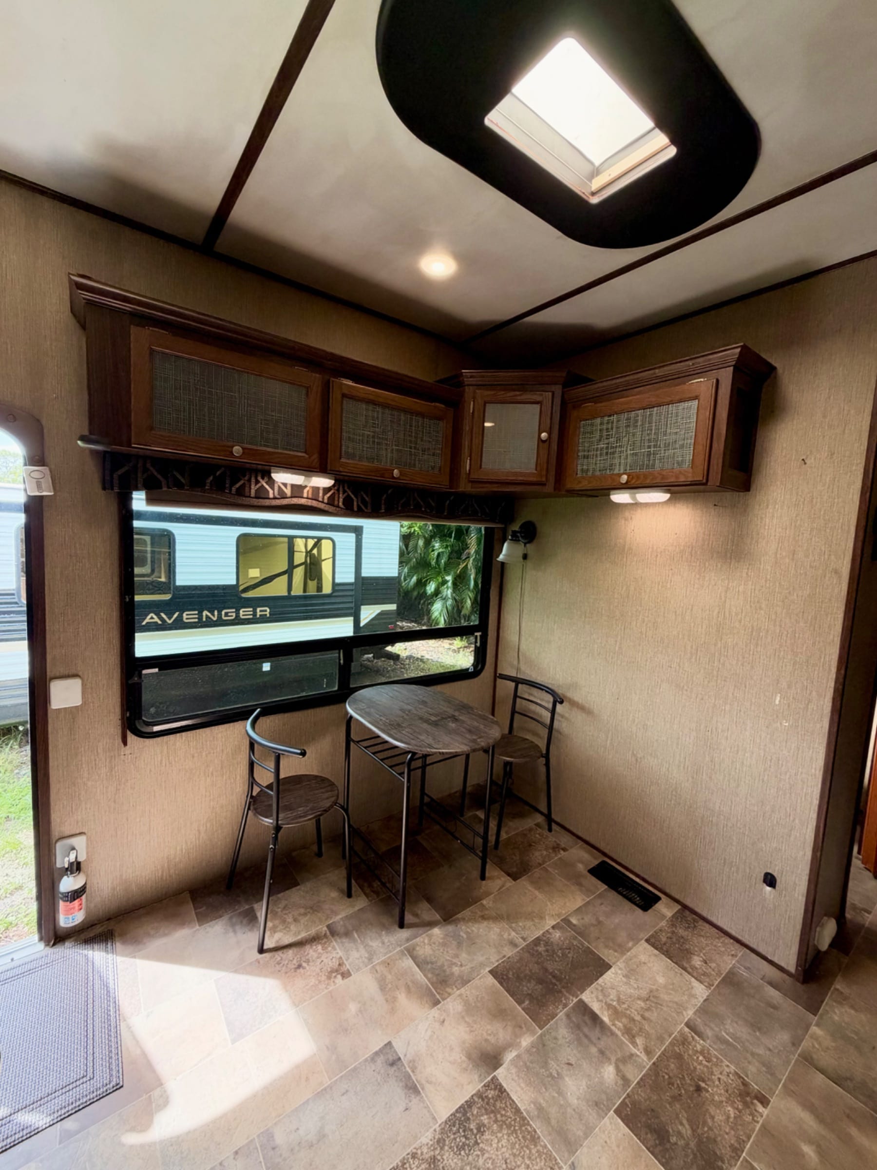 🚨2017 Keystone Sprinter🚨  Modelo: 334FWFLS — 6