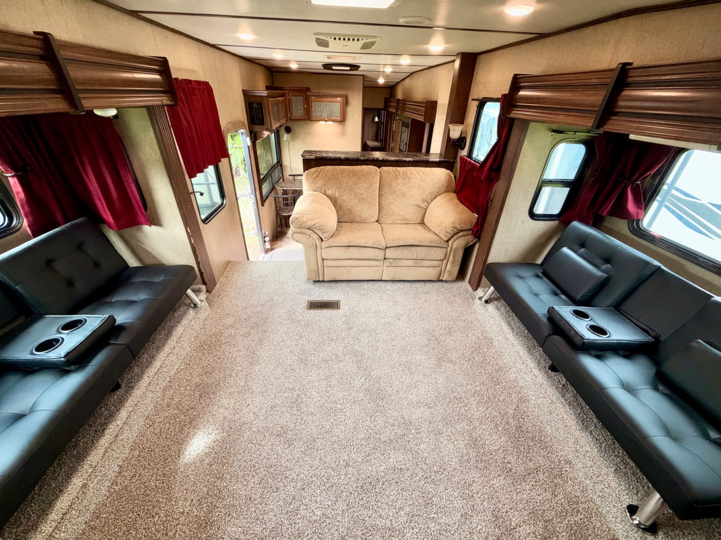 🚨2017 Keystone Sprinter🚨  Modelo: 334FWFLS — 12