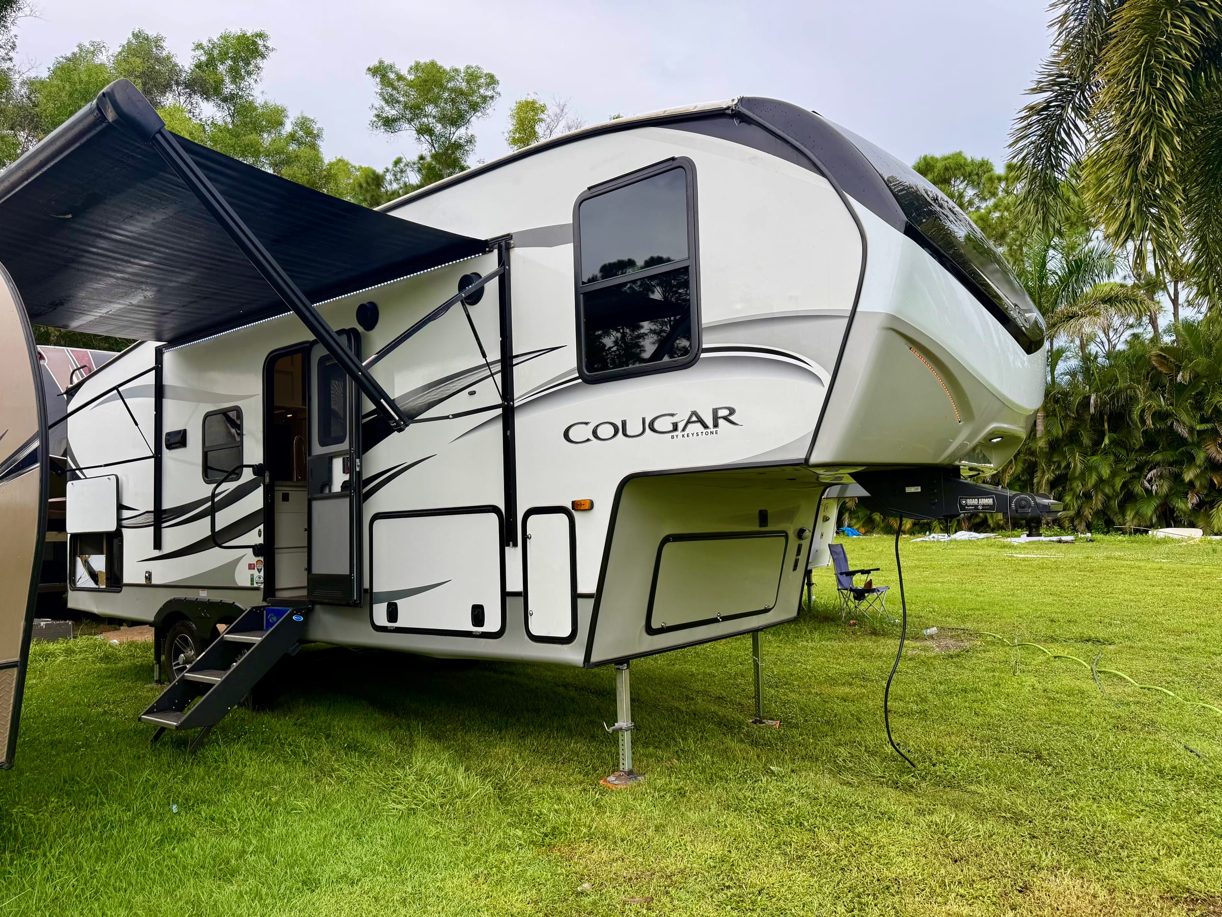 2021 Keystone Cougar 25RES