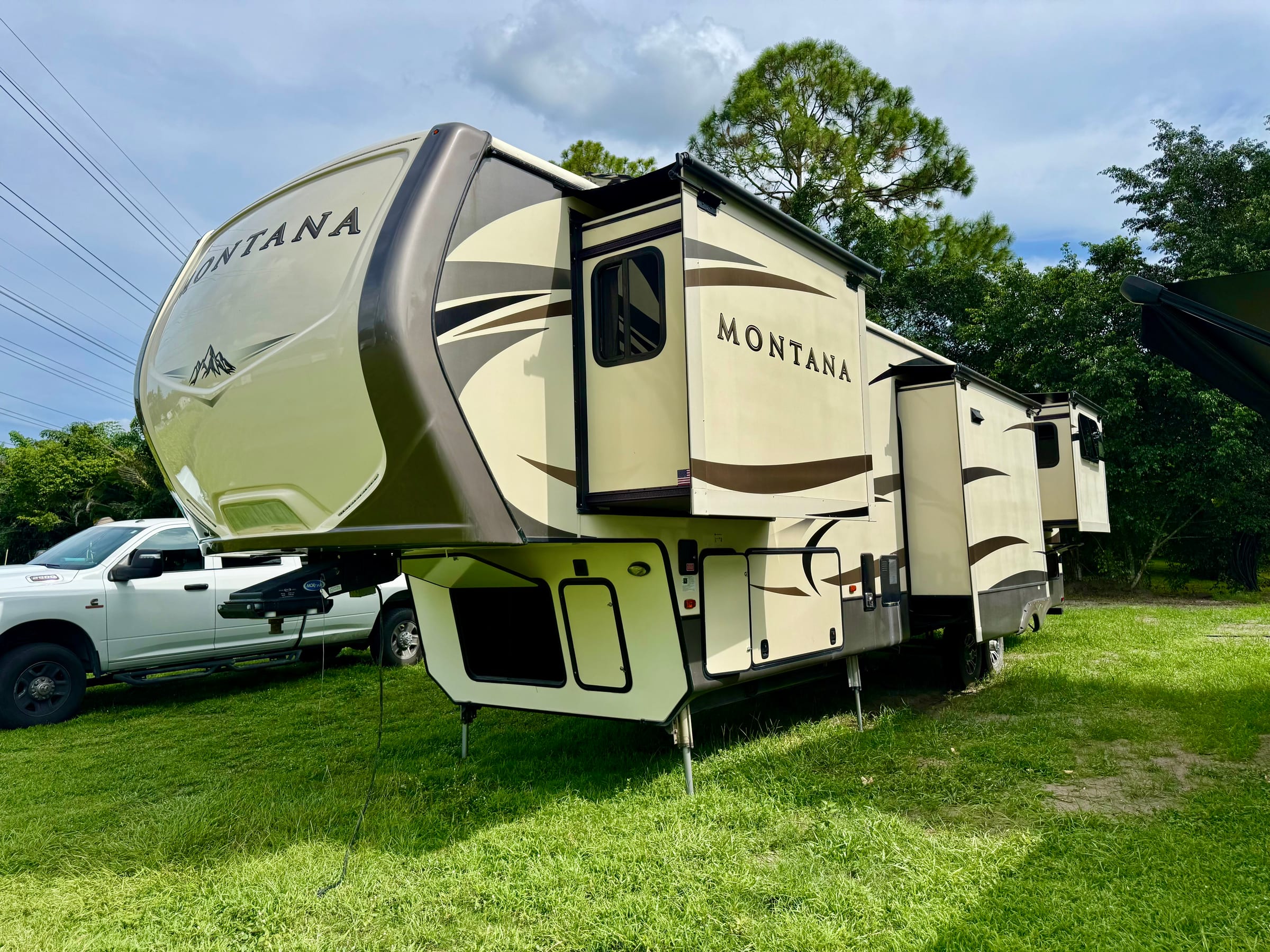 🔥 2017 Keystone Montana 3791RD🔥